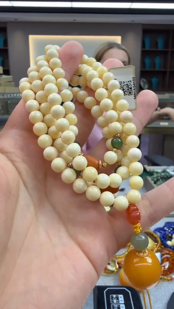 未镶嵌颈饰琥珀64秒拍号 假一罚三