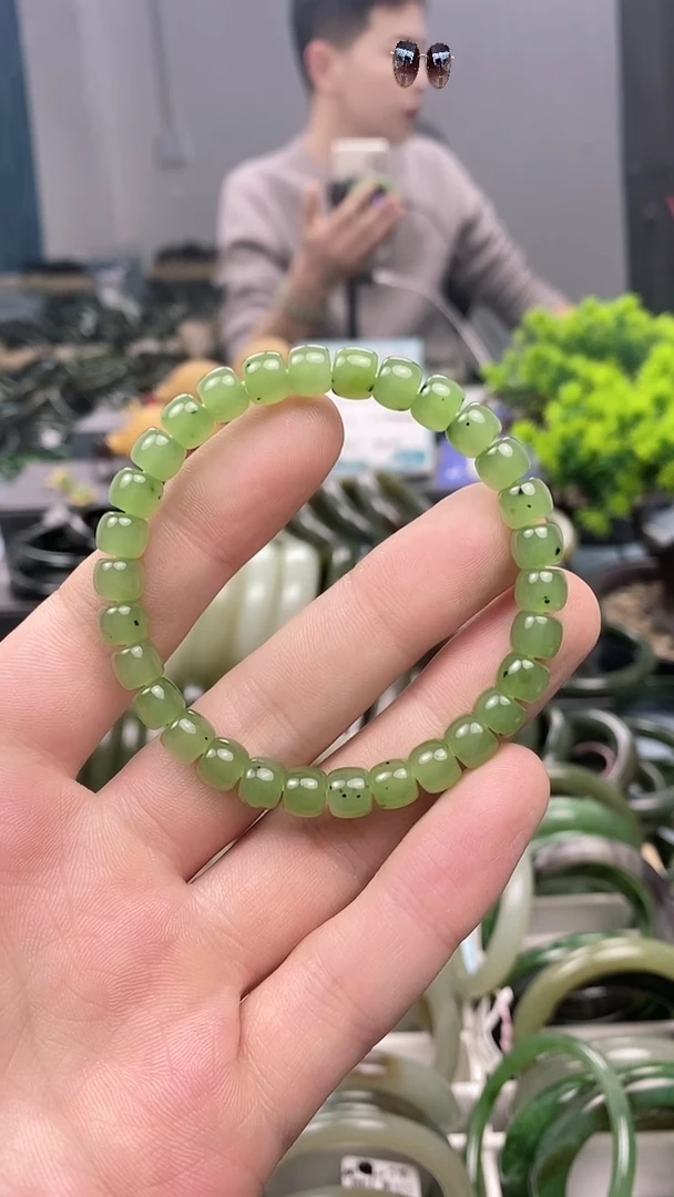 未镶嵌手镯和田玉7mm