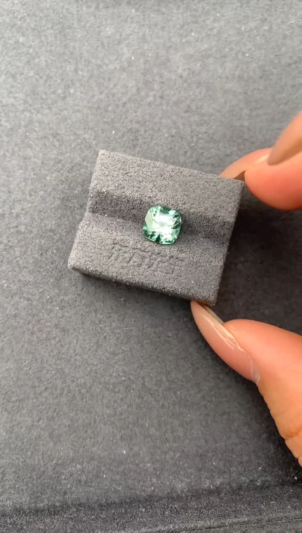 未镶嵌珠宝半成品碧玺1.6ct绿碧玺  定制  FE