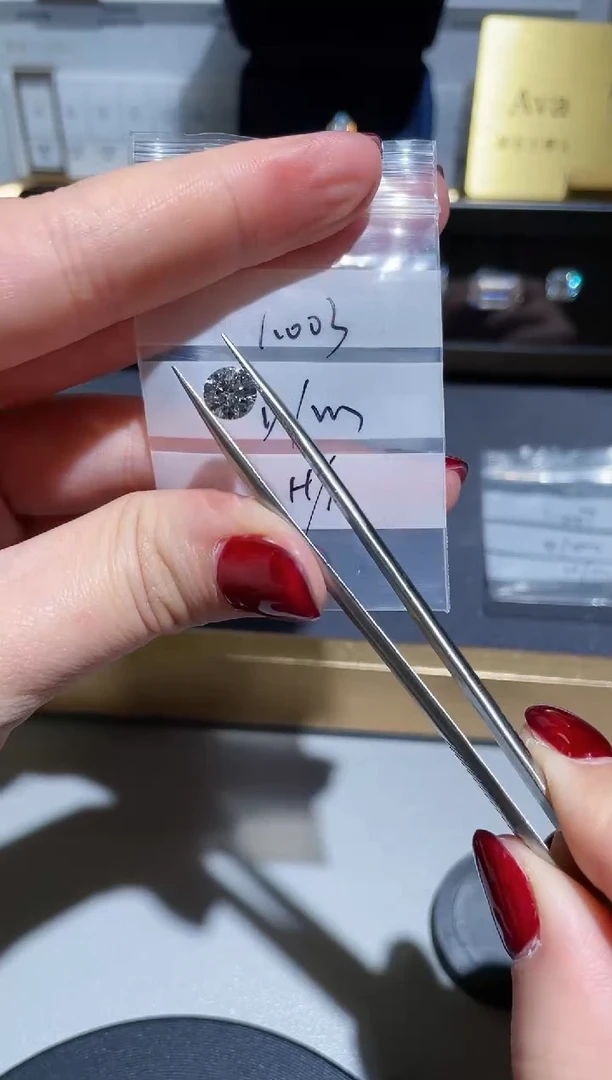 裸石实验室培育钻石?1卡圆钻