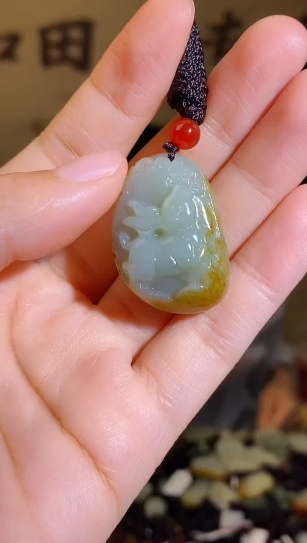 颈饰未镶嵌和田玉1