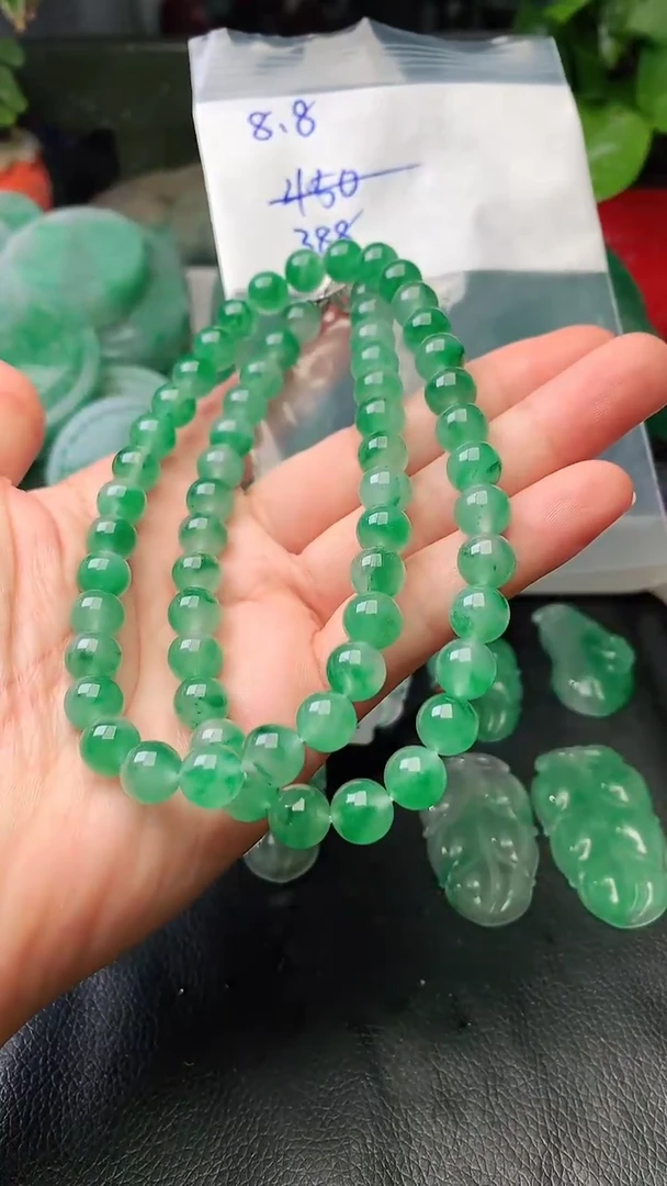 定制石英质玉（非洲翠）项链8.8mm