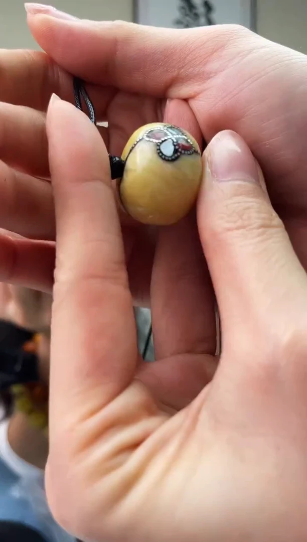 琥珀未镶嵌珠宝奇石T0假一罚十，多样性发一件