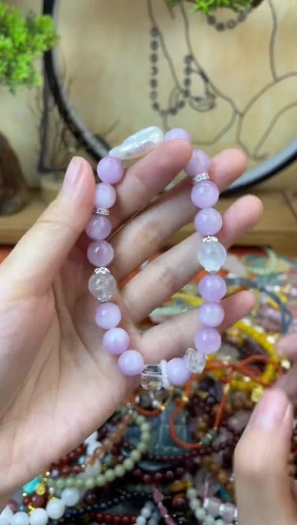 【闪购商品】锂辉石手串未镶嵌210