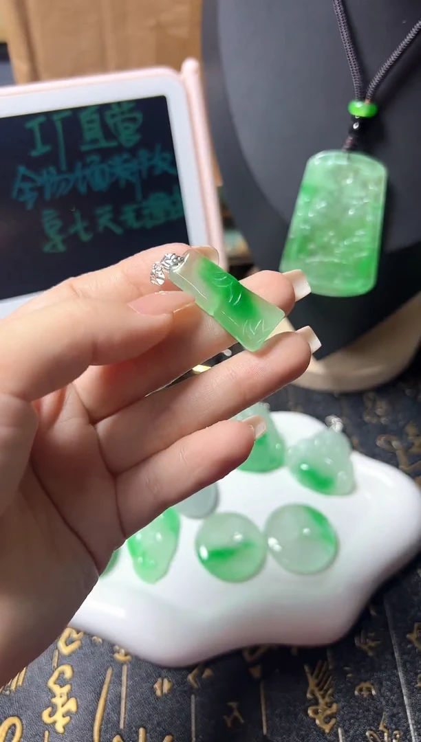 颈饰未镶嵌翡翠所见即所得，一图一物