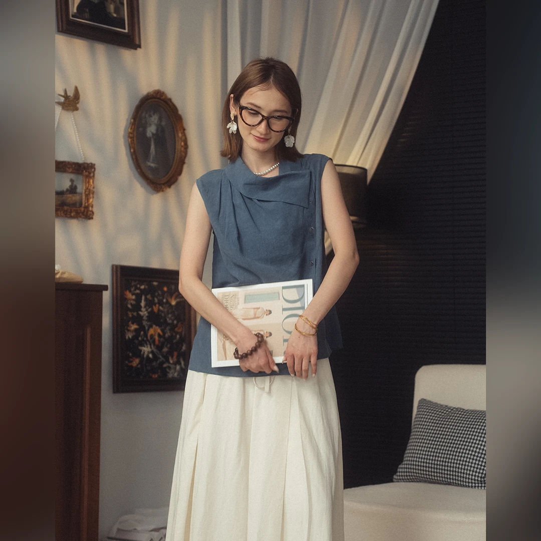 不对称荡领设计 天然舒适简约斜门襟松弛感无袖上衣女