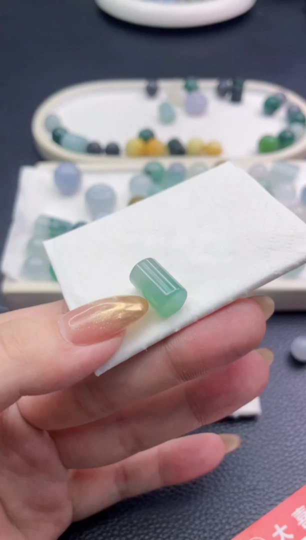 未镶嵌定制翡翠白***3珠子