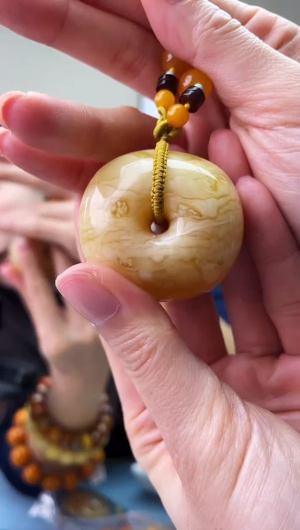 琥珀未镶嵌珠宝奇石T038假一罚十，多样性发一件