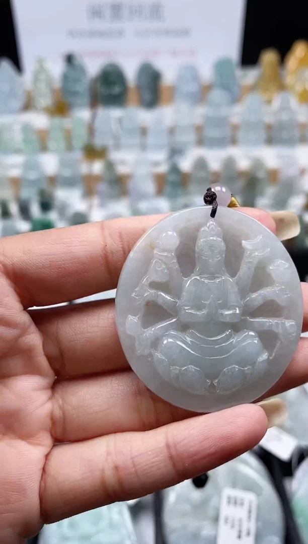 翡翠未镶嵌颈饰吊坠     83