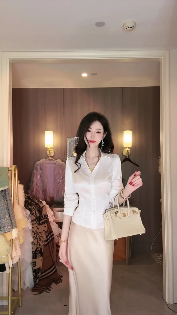 【雅乔定制】智感lady 后背镂空设计V领收腰白色衬衫DYCC-24128051