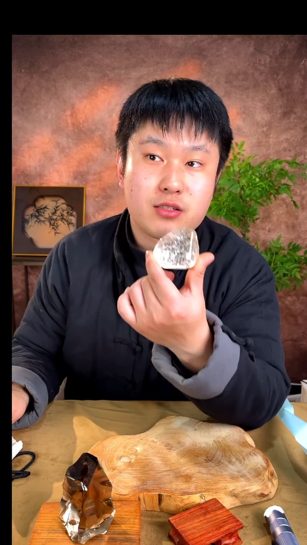 水晶摆件未镶嵌82