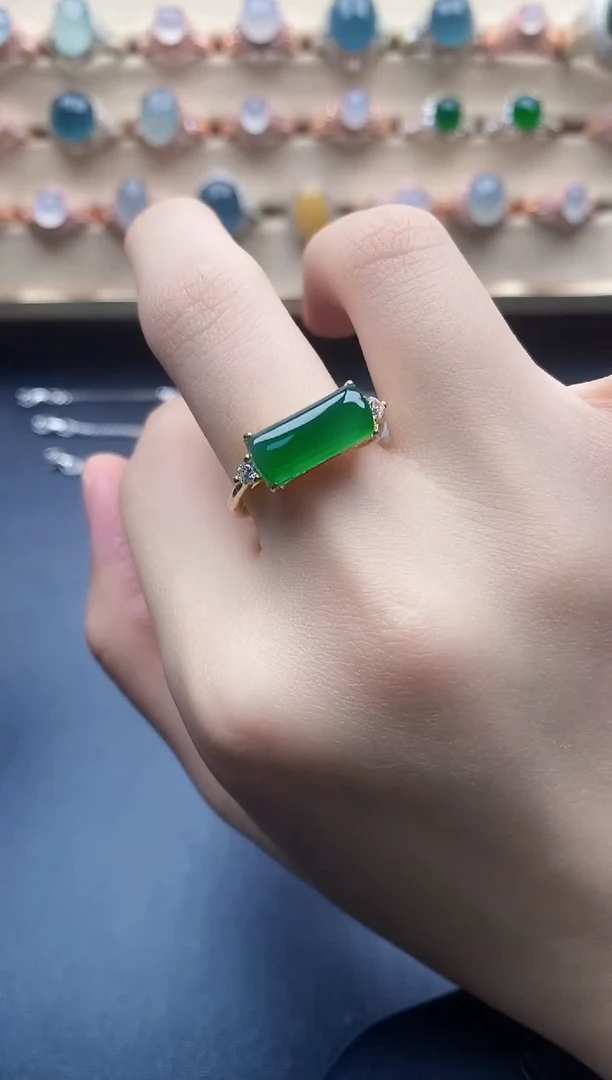 翡翠戒指银S925镶嵌一物一证一礼盒