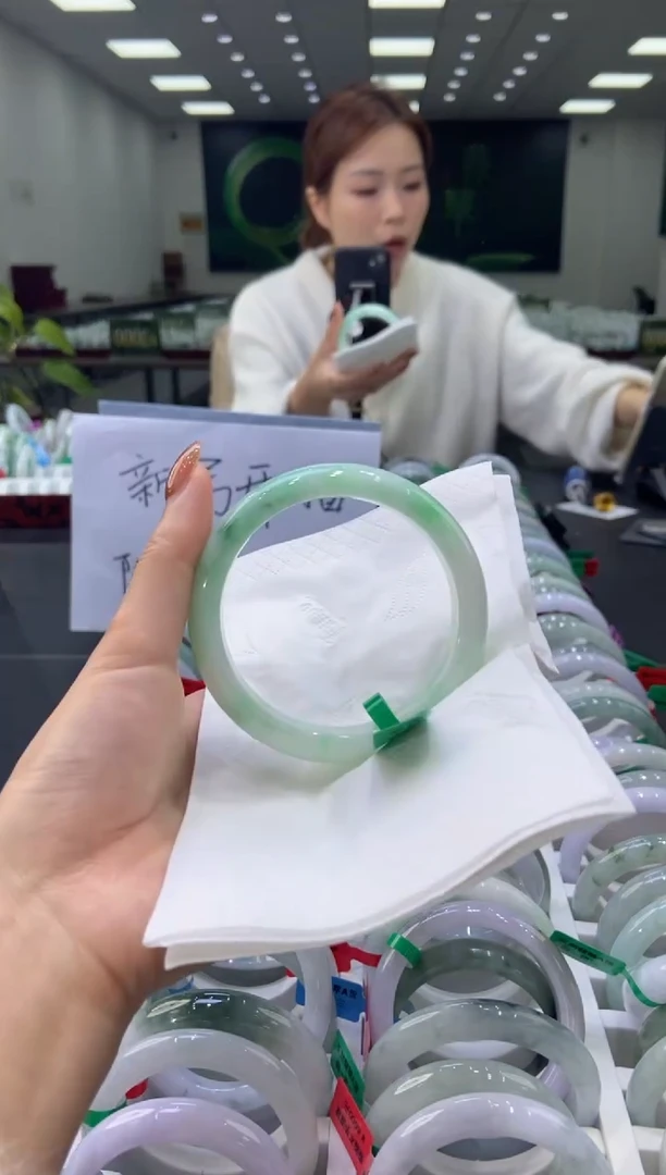 未镶嵌手镯翡翠0043498