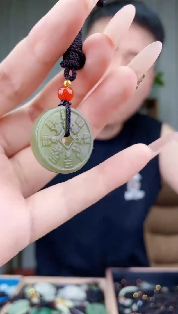 和田玉未镶嵌挂件拍一发一，多样性发货！