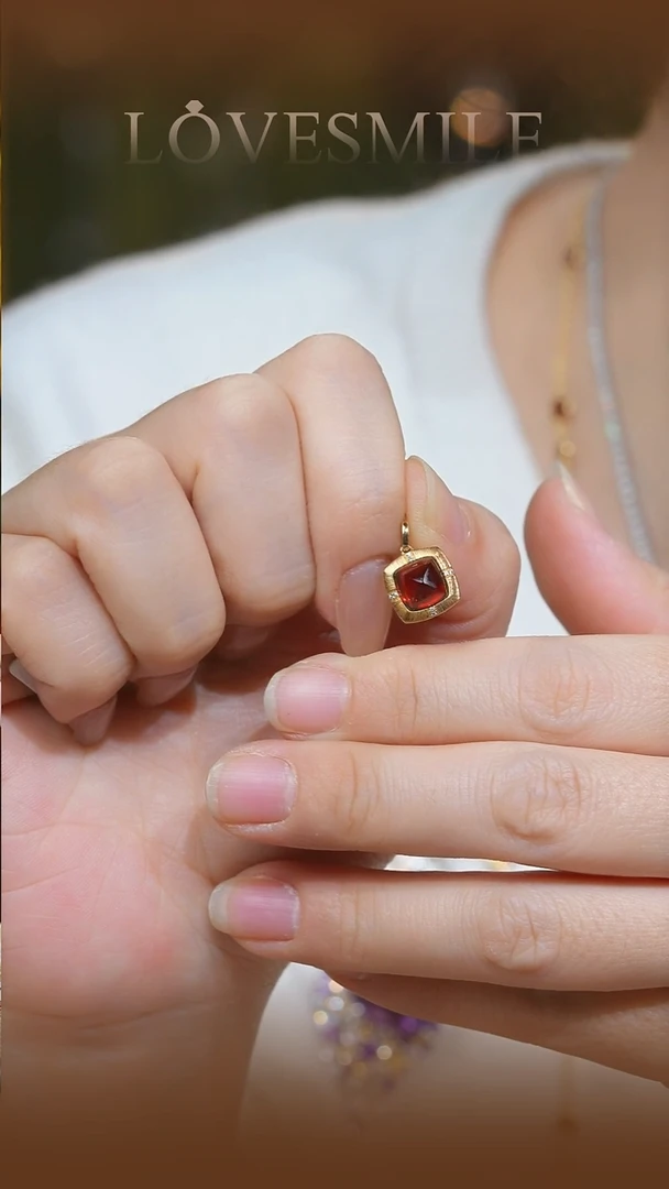 吊坠(不含链)18K金镶嵌石榴石015