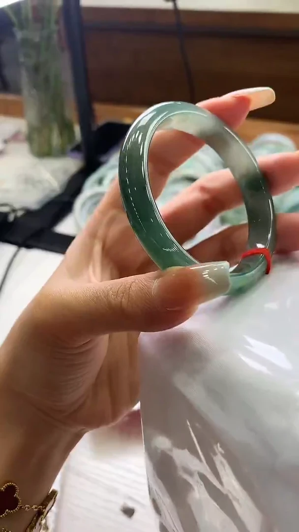 翡翠手镯未镶嵌5455 正圈11