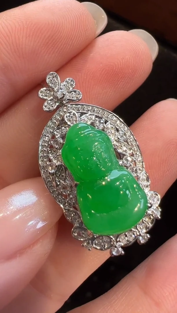 吊坠(不含链)18K金镶嵌翡翠AL6吊坠