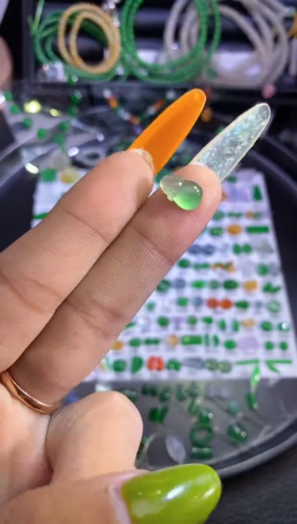 未镶嵌挂件翡翠大象