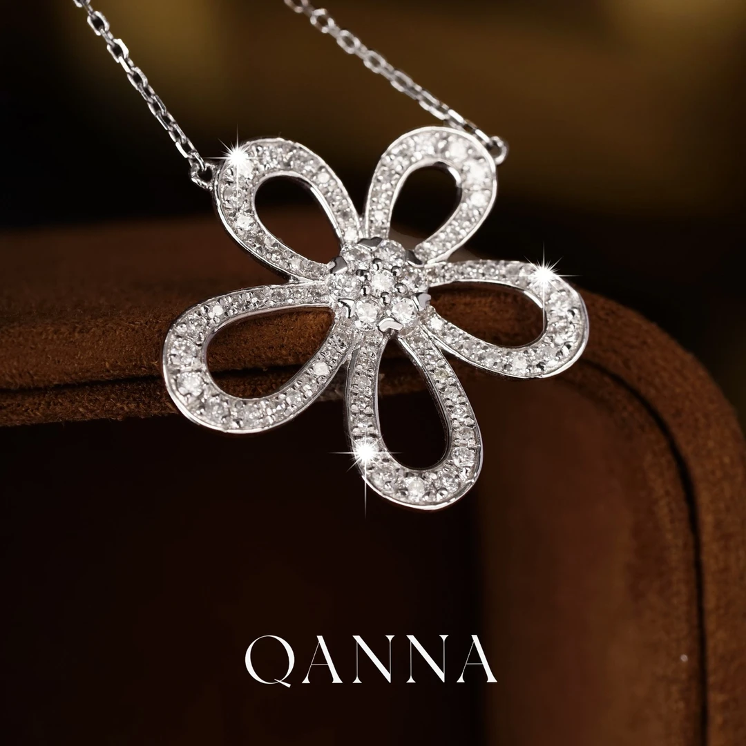 QANNA【满钻大号五花】18K金轻奢名媛风富贵花格桑花钻石项链HS