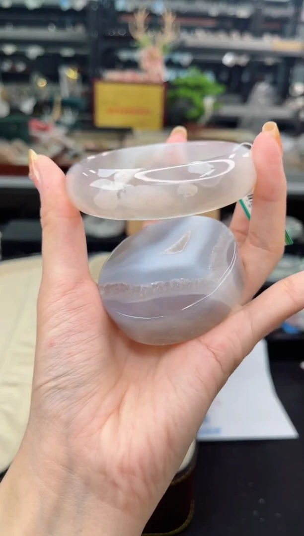 【闪购商品】石英质玉手镯未镶嵌61圈口（赠品镯心）3681306