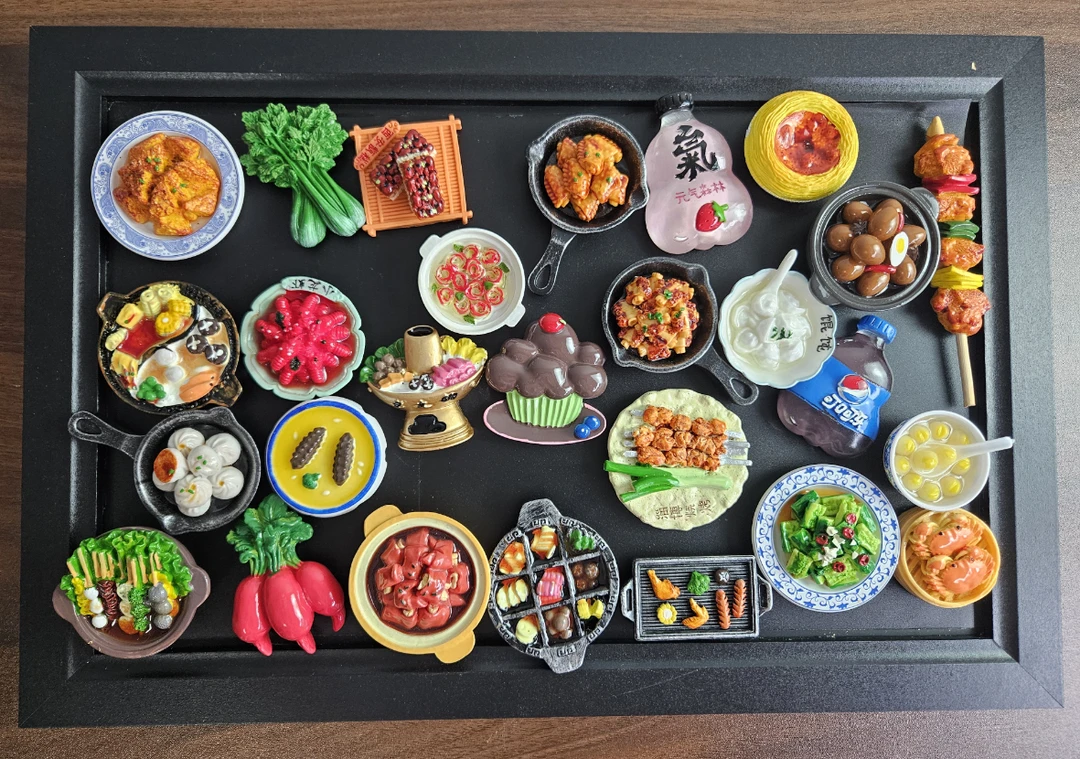 【璐禧禧直播】食玩树脂磁吸冰箱贴自选,关注卡灯牌送两个，不退不换