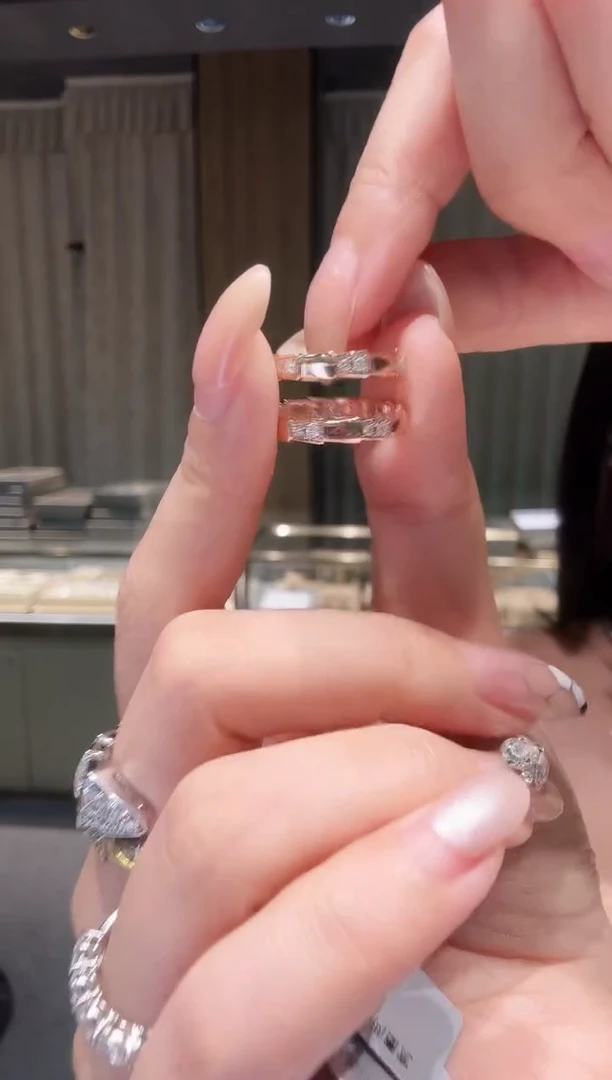 18K金镶嵌戒指钻石AY0696-R-  多样性发其一