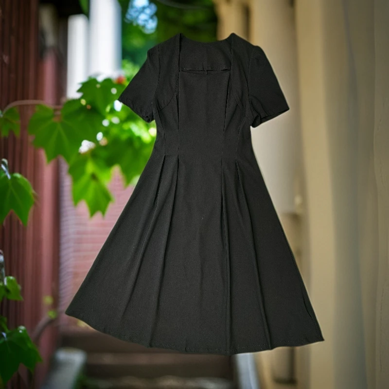 夏季小个子定制复古小众收腰赫本风设计感法式小黑裙