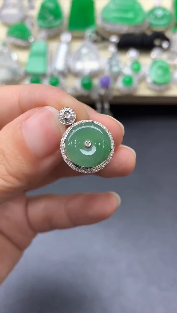 颈饰18K金镶嵌翡翠492-中国好珍宝