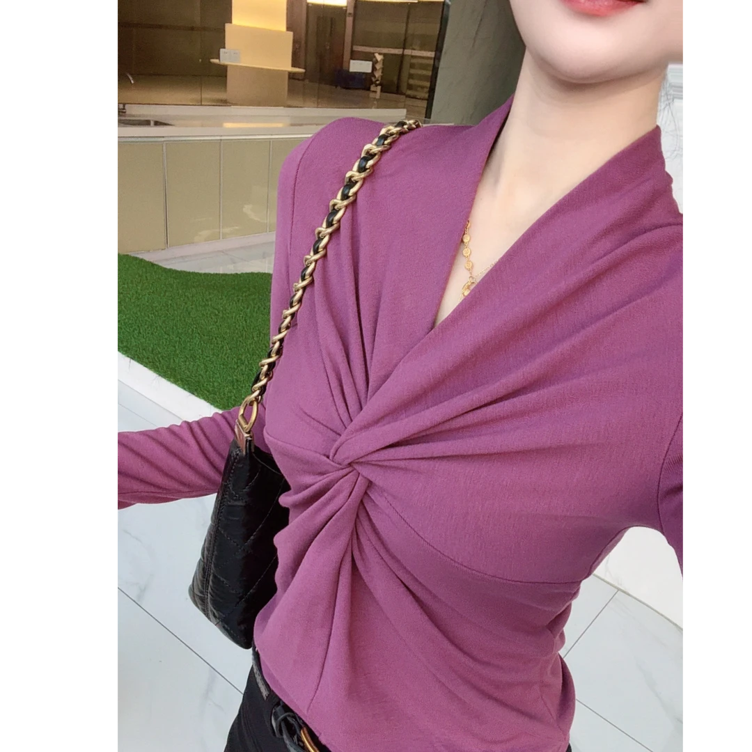 加绒秋冬季百搭性感显瘦常规修身长袖V领内搭设计感爆款D018