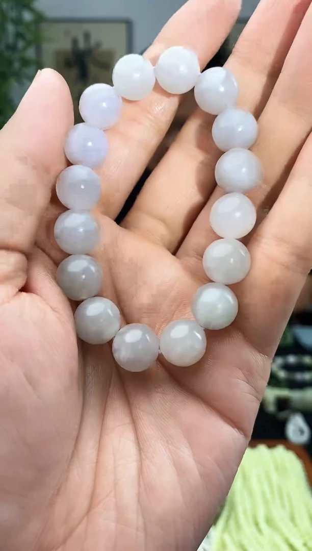 和田玉未镶嵌颈饰烟紫