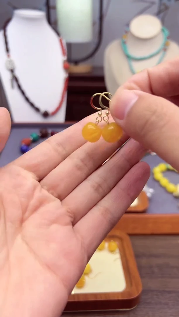 【闪购商品】蜜蜡耳饰14K金镶嵌E01