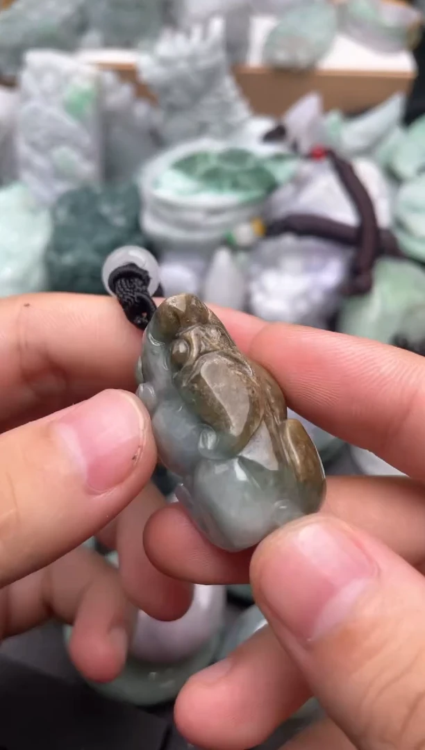 吊坠(不含链)未镶嵌翡翠1