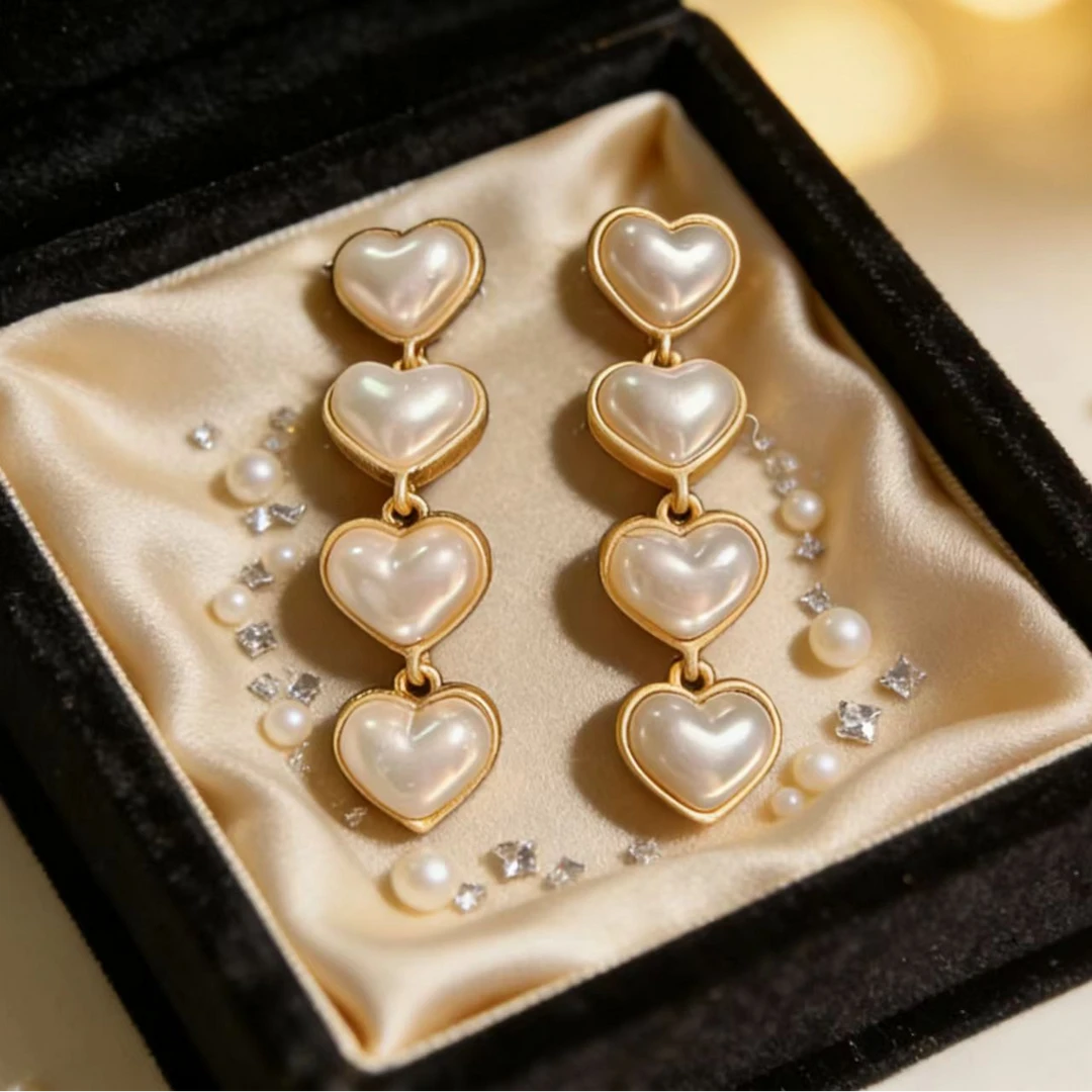 铜合金耳饰 复古宫廷白色爱心耳饰简约风轻奢设计师时尚高级