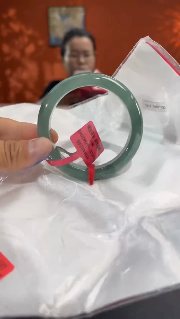 未镶嵌手镯翡翠翡翠手镯 圈口52