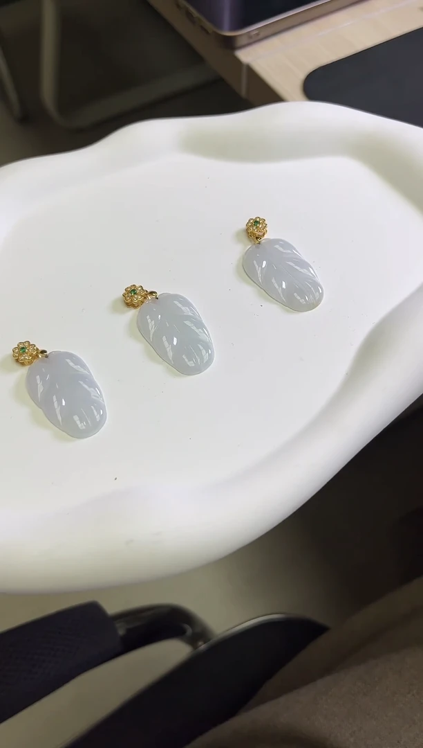 【闪购商品】翡翠颈饰银S925镶嵌翡翠树叶CZH594多样性发1