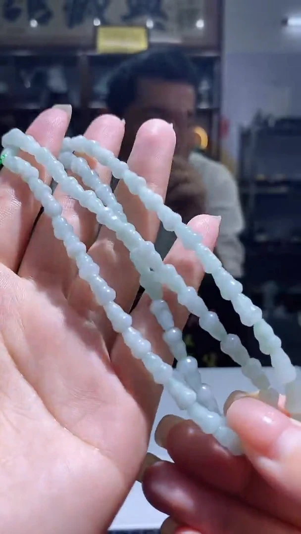 未镶嵌定制翡翠和****友缅甸A货A255