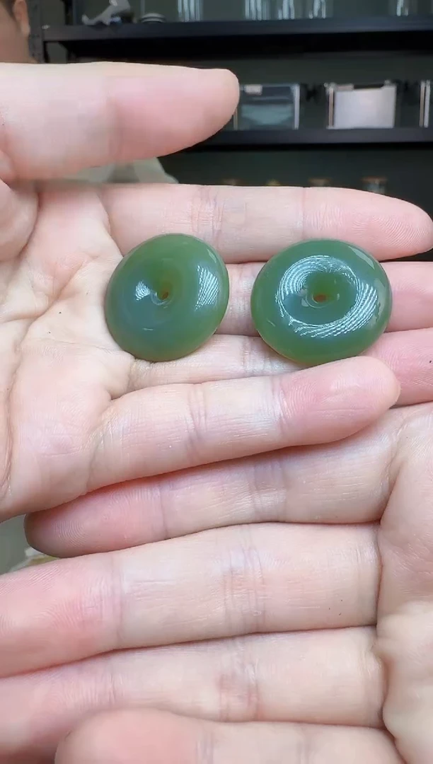 和田玉未镶嵌颈饰平安扣吊坠