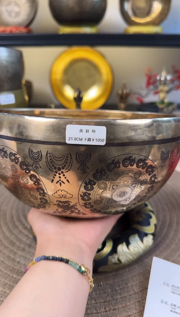 【闪购商品】唐卡精雕黄财财21.8-F +配件