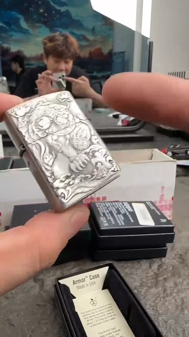 铜zippo打火机唐狮绣球