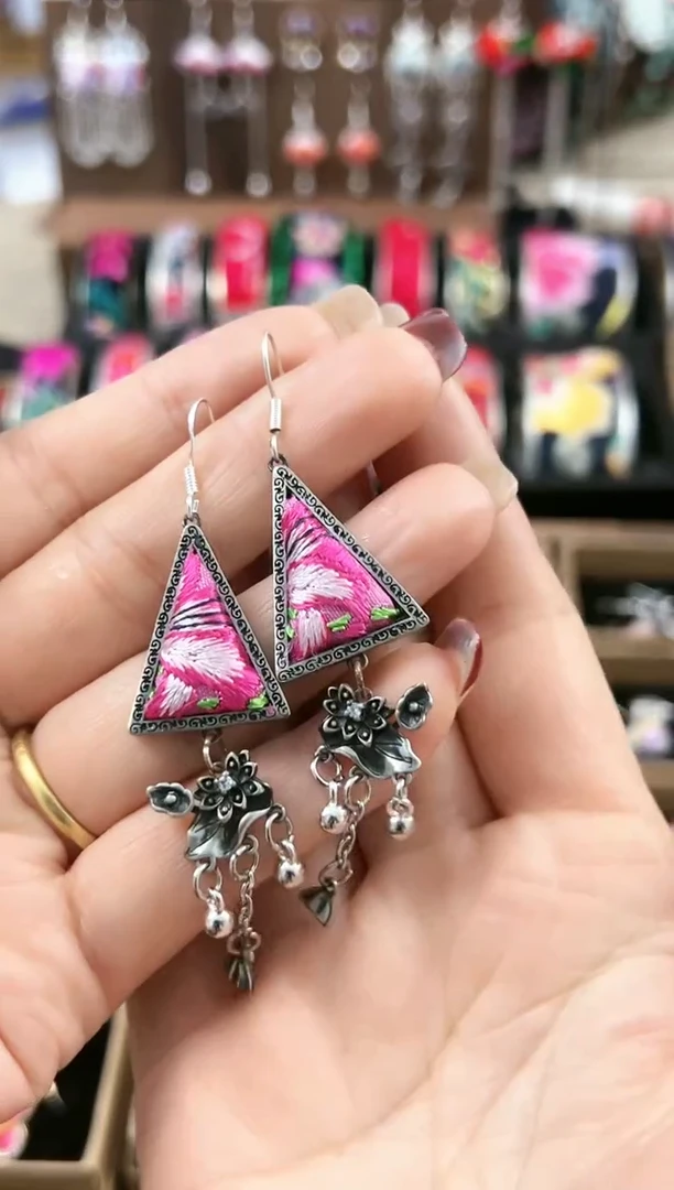 【闪购商品】织绣民族风老绣饰品155