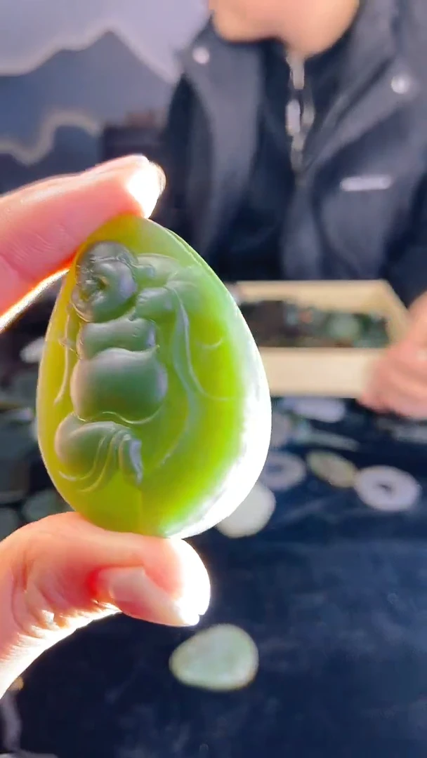 颈饰未镶嵌和田玉1