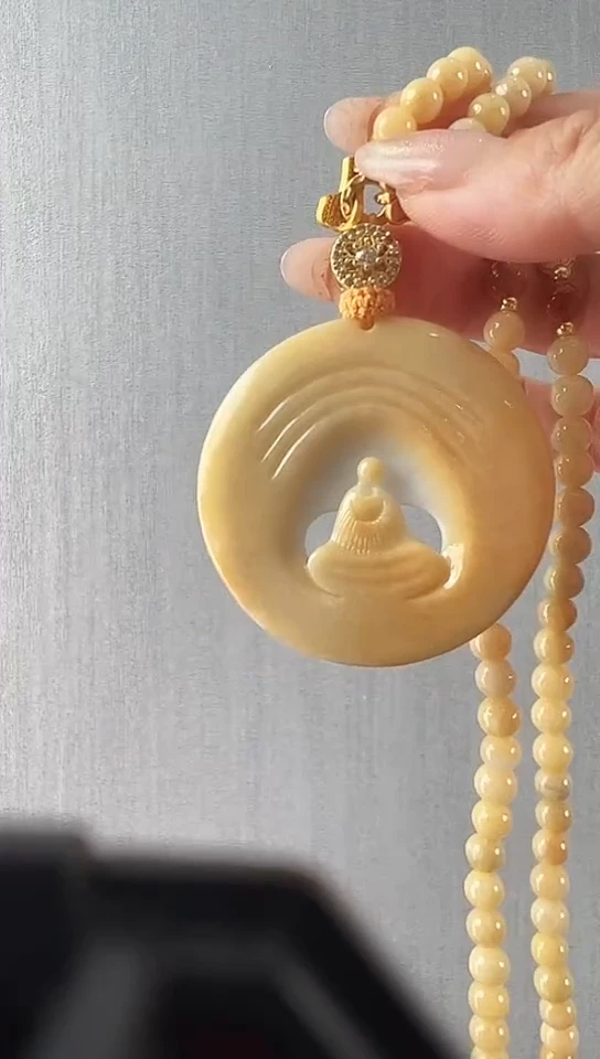 颈饰未镶嵌翡翠悟道