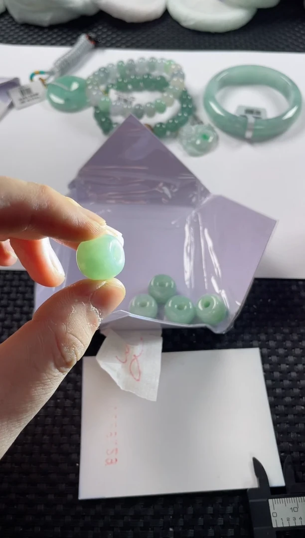 颈饰未镶嵌翡翠（多样性发一件）2