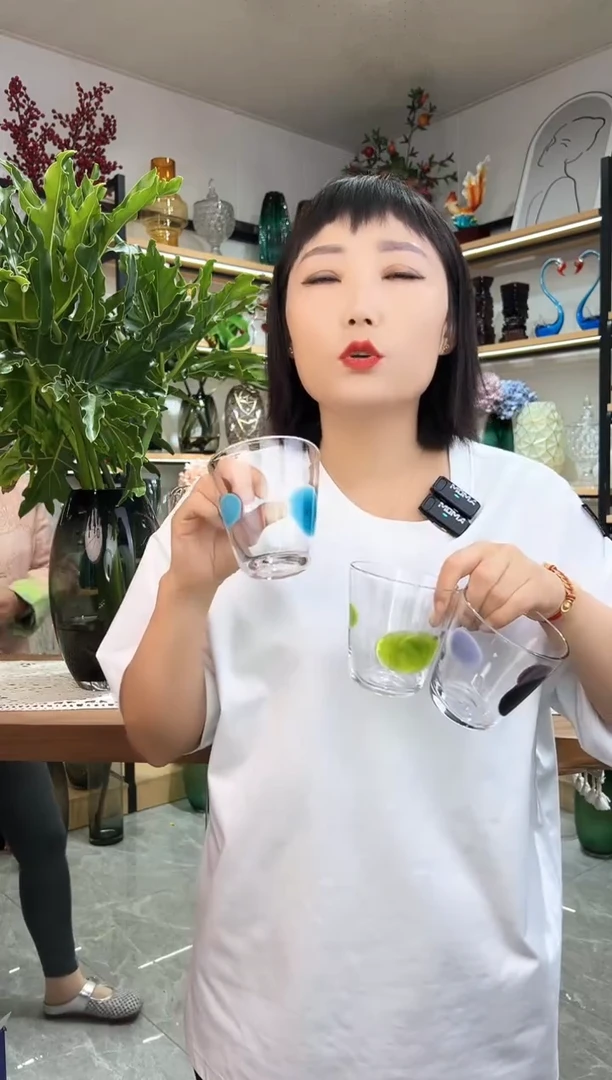 三只透明小水杯00000000