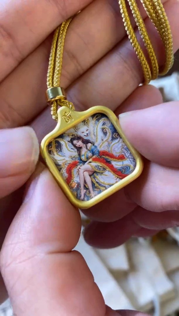 非金属琉璃九尾.