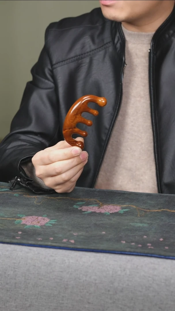 【闪购商品】金丝楠金丝楠舒适款按摩梳