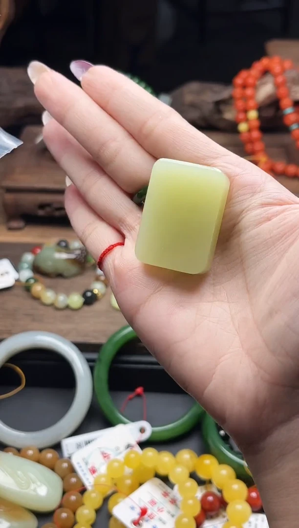 吊坠(不含链)未镶嵌和田玉若羌黄玉 无事牌9015808