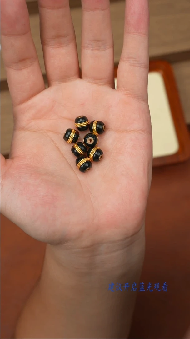 裸石蓝珀未镶嵌蓝珀配饰多样性发其一