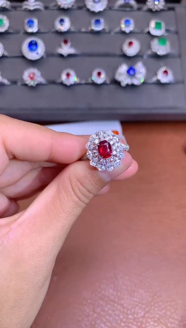 【闪购商品】红宝石戒指18K金镶嵌1.04CT  无烧鸽血红