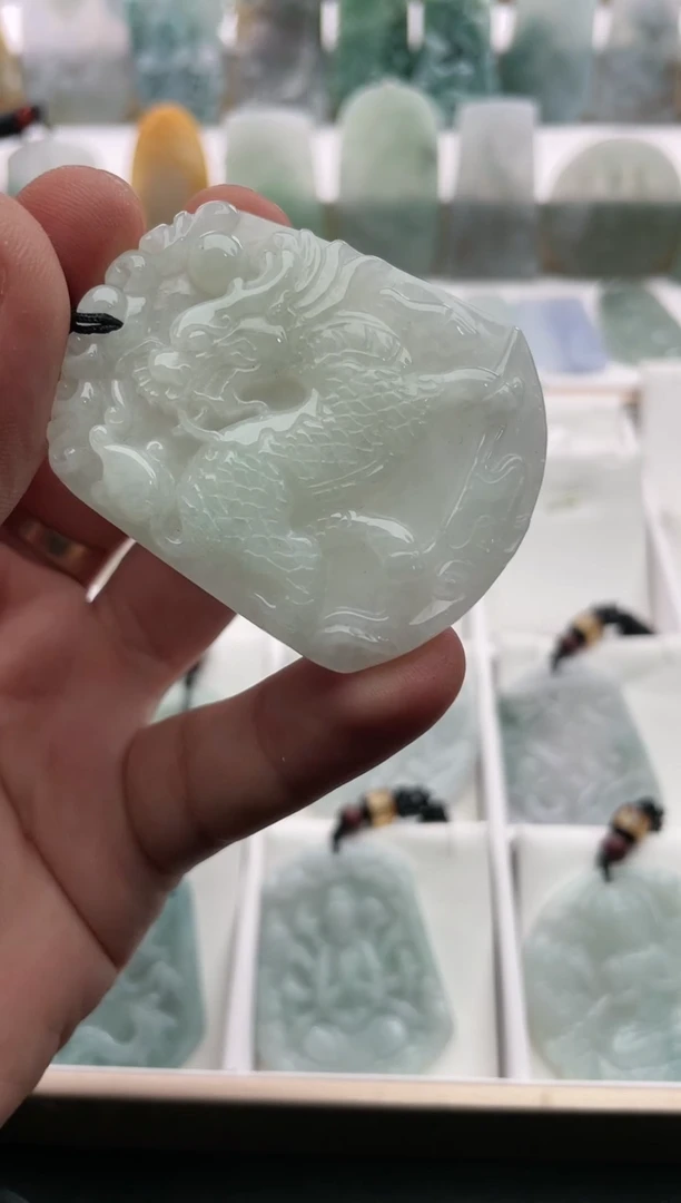 【闪购商品】翡翠颈饰未镶嵌..../2/11/ 83